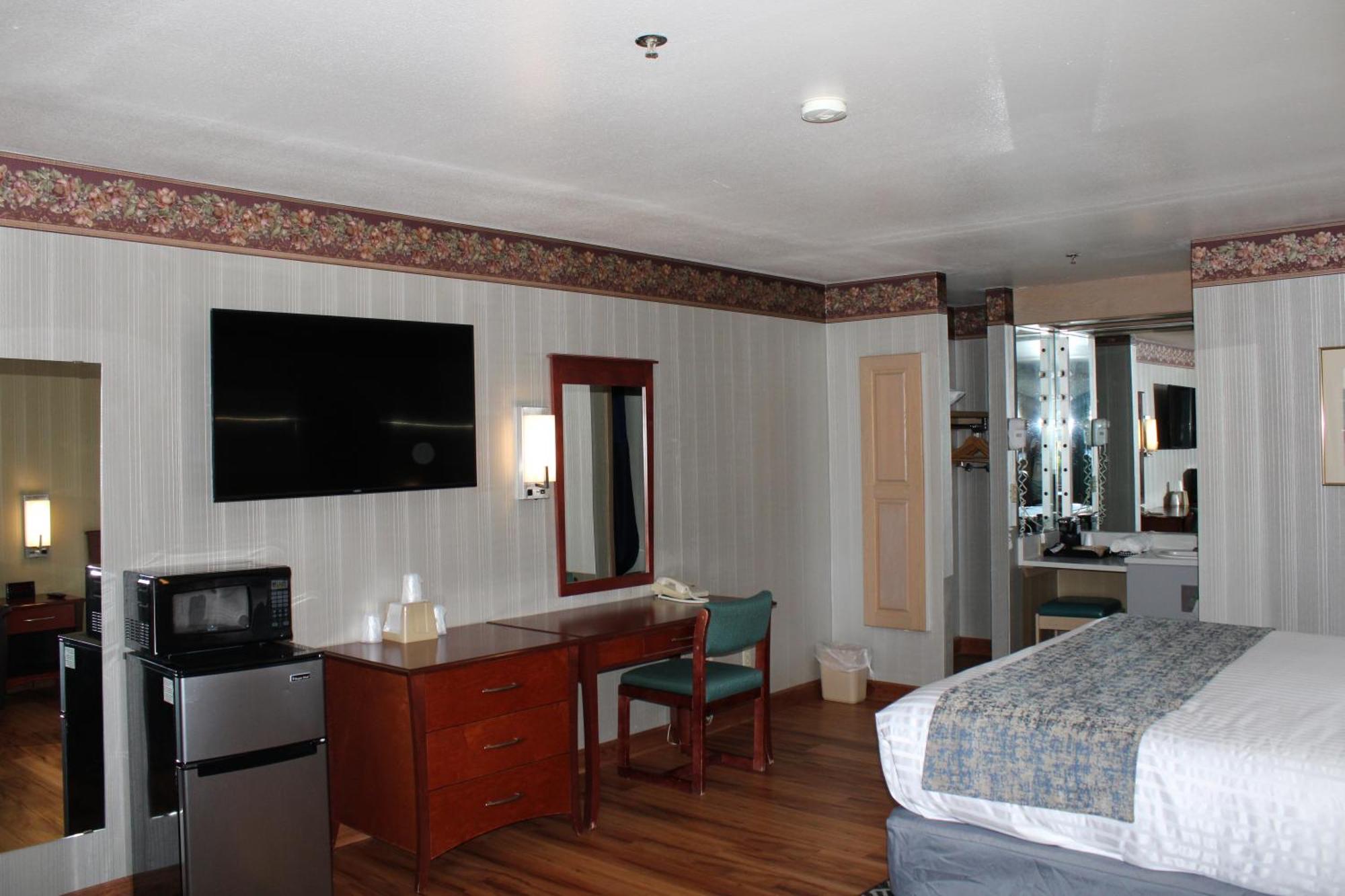 Americas Best Value Inn - Phoenix / Ashland Exterior photo